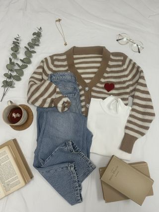 Zľava na všetko! Nezmeškaj to 🤎 vyrieš si vianočné darčeky už teraz 💕 www.CRIBS.sk